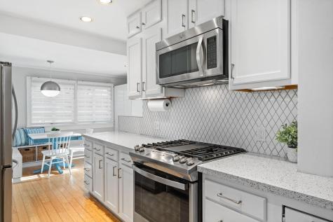 2548 17th Avenue E North Saint Paul MN 55109