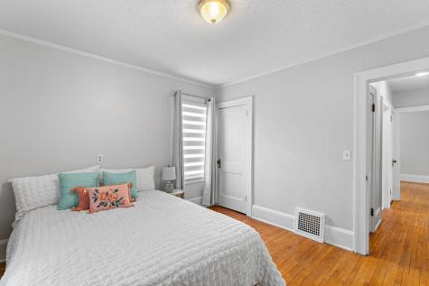 2548 17th Avenue E North Saint Paul MN 55109
