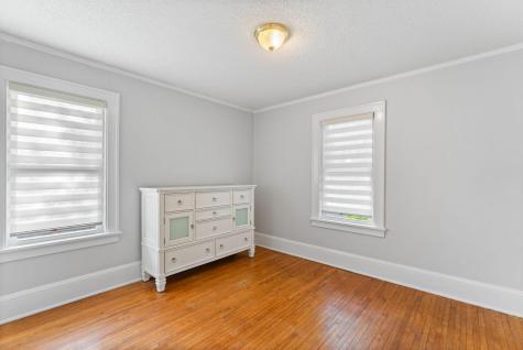 2548 17th Avenue E North Saint Paul MN 55109