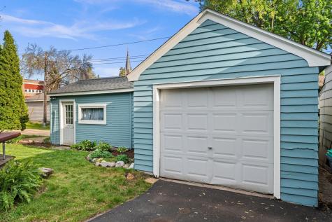 2548 17th Avenue E North Saint Paul MN 55109