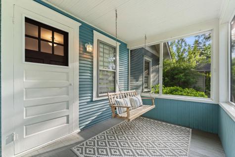 2548 17th Avenue E North Saint Paul MN 55109