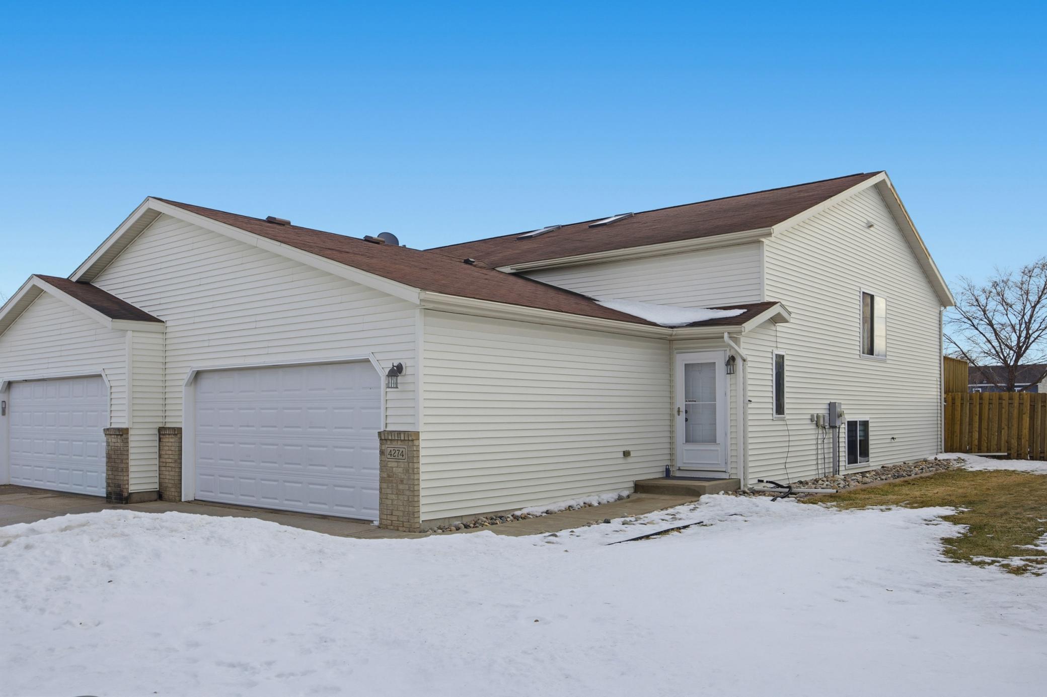 4274 39 1/2 Avenue S Fargo ND 58104