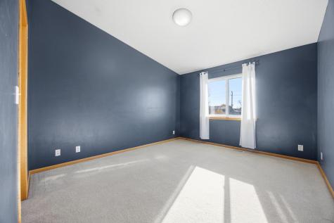 4274 39 1/2 Avenue S Fargo ND 58104