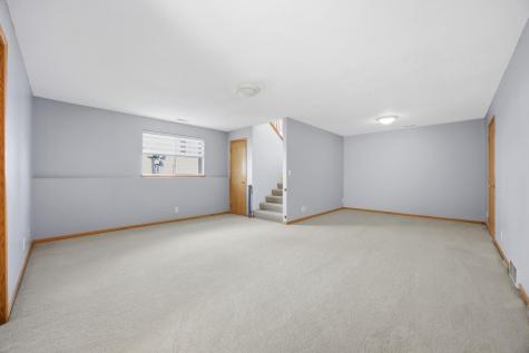 4274 39 1/2 Avenue S Fargo ND 58104