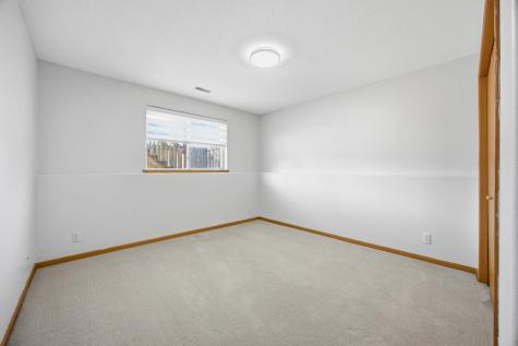 4274 39 1/2 Avenue S Fargo ND 58104