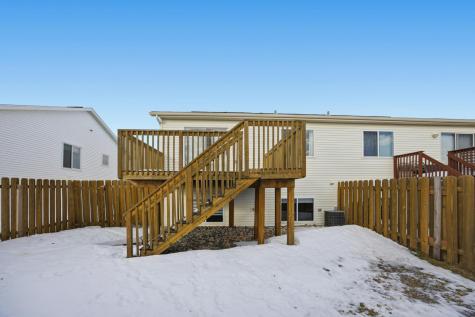 4274 39 1/2 Avenue S Fargo ND 58104