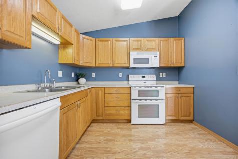 4274 39 1/2 Avenue S Fargo ND 58104