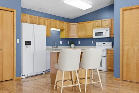 4274 39 1/2 Avenue S Fargo ND 58104