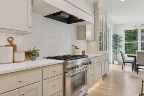 804 Great Oaks Trail Eagan MN 55123