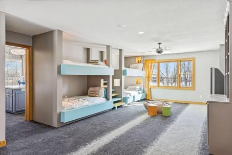 2012 Pine Ridge Drive West Saint Paul MN 55118