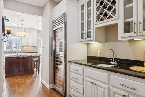 2012 Pine Ridge Drive West Saint Paul MN 55118