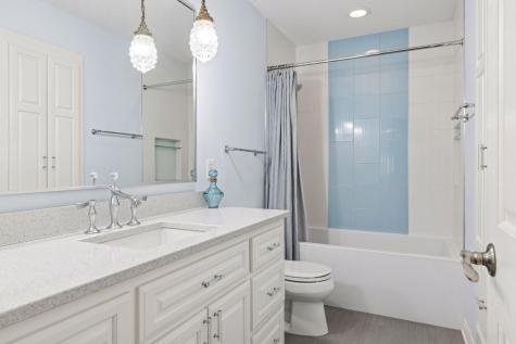 2012 Pine Ridge Drive West Saint Paul MN 55118