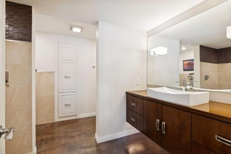 2012 Pine Ridge Drive West Saint Paul MN 55118