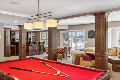 2012 Pine Ridge Drive West Saint Paul MN 55118