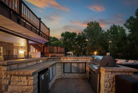 2012 Pine Ridge Drive West Saint Paul MN 55118