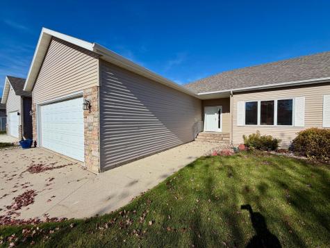 626 43rd Avenue S Moorhead MN 56560