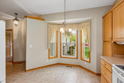 505 Holly Lane N Oakdale MN 55128