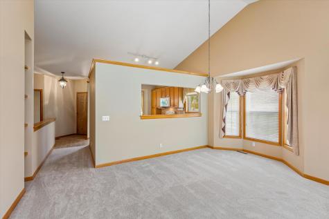 505 Holly Lane N Oakdale MN 55128