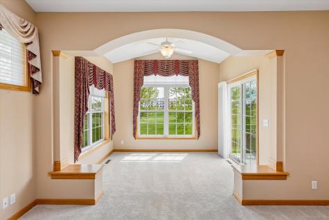 505 Holly Lane N Oakdale MN 55128