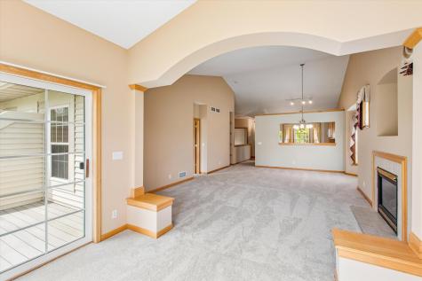 505 Holly Lane N Oakdale MN 55128
