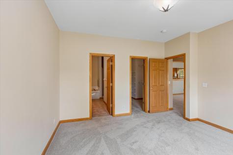 505 Holly Lane N Oakdale MN 55128