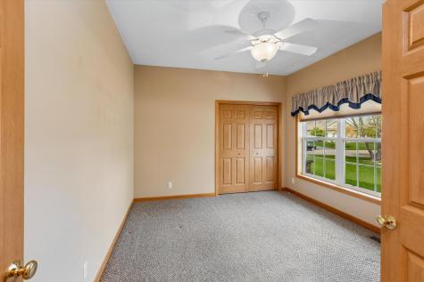 505 Holly Lane N Oakdale MN 55128