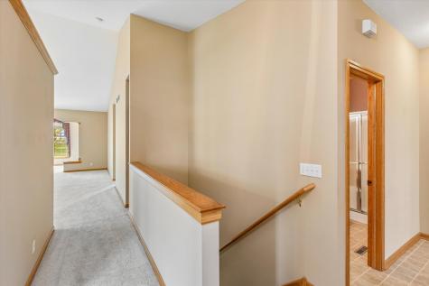 505 Holly Lane N Oakdale MN 55128