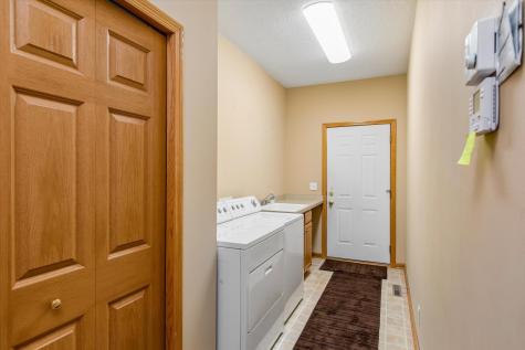 505 Holly Lane N Oakdale MN 55128