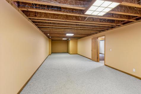 505 Holly Lane N Oakdale MN 55128