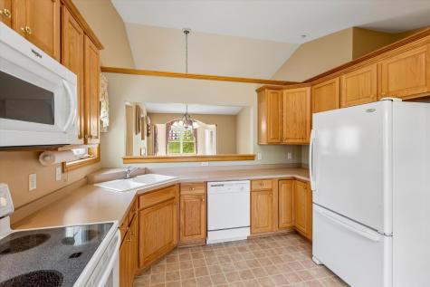 505 Holly Lane N Oakdale MN 55128