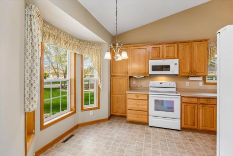 505 Holly Lane N Oakdale MN 55128