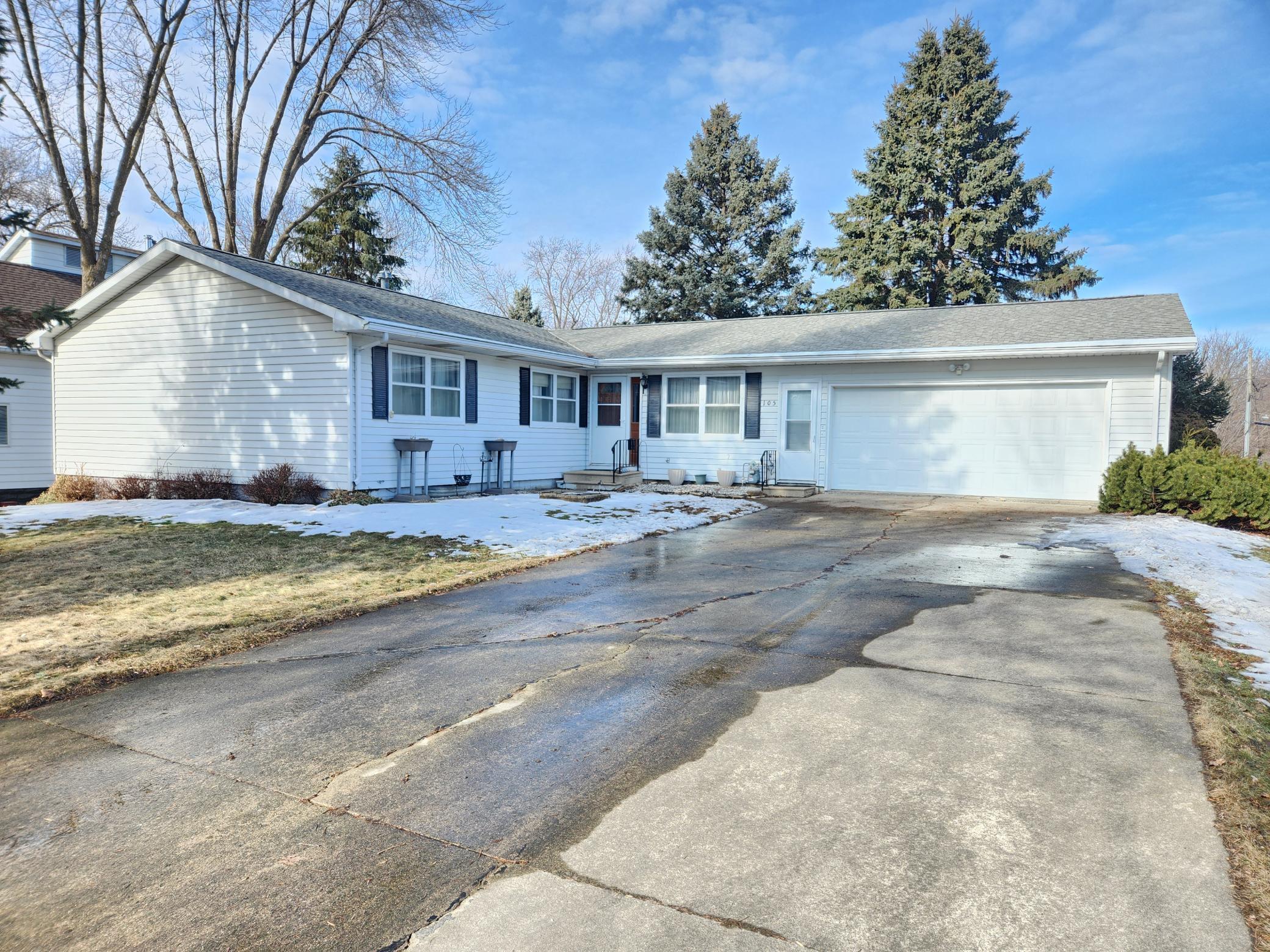 105 E Hawthorne Street Albert Lea MN 56007