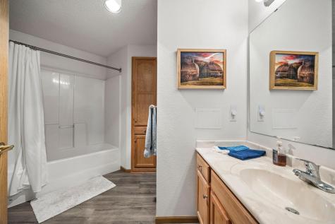 2155 6th Lane SE Cambridge MN 55008