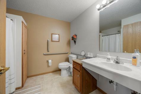 2155 6th Lane SE Cambridge MN 55008