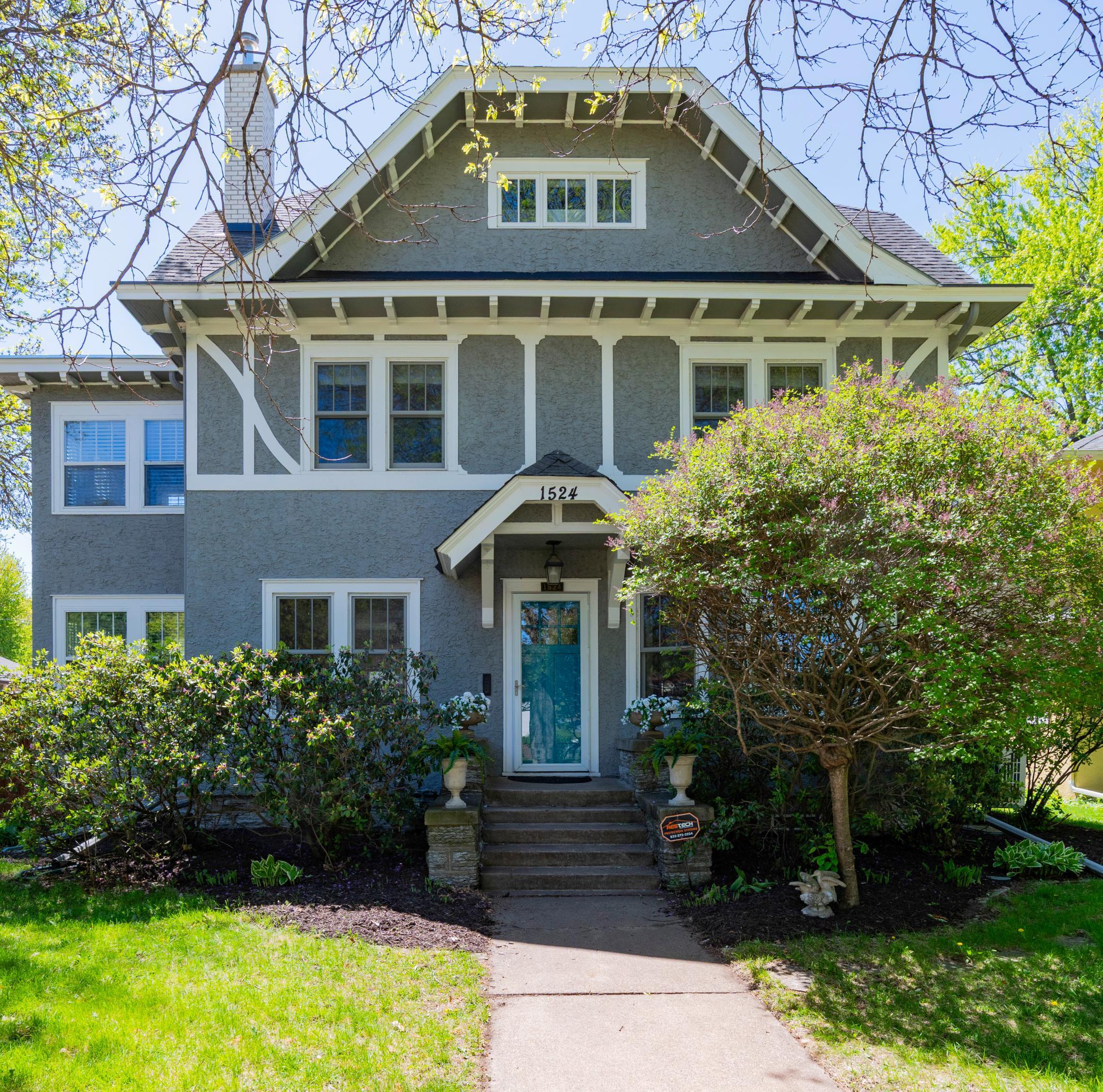 1524 Goodrich Avenue Saint Paul MN 55105