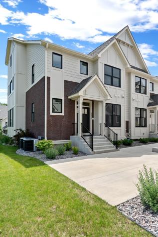 2357 Simply Living Lane Hudson WI 54016