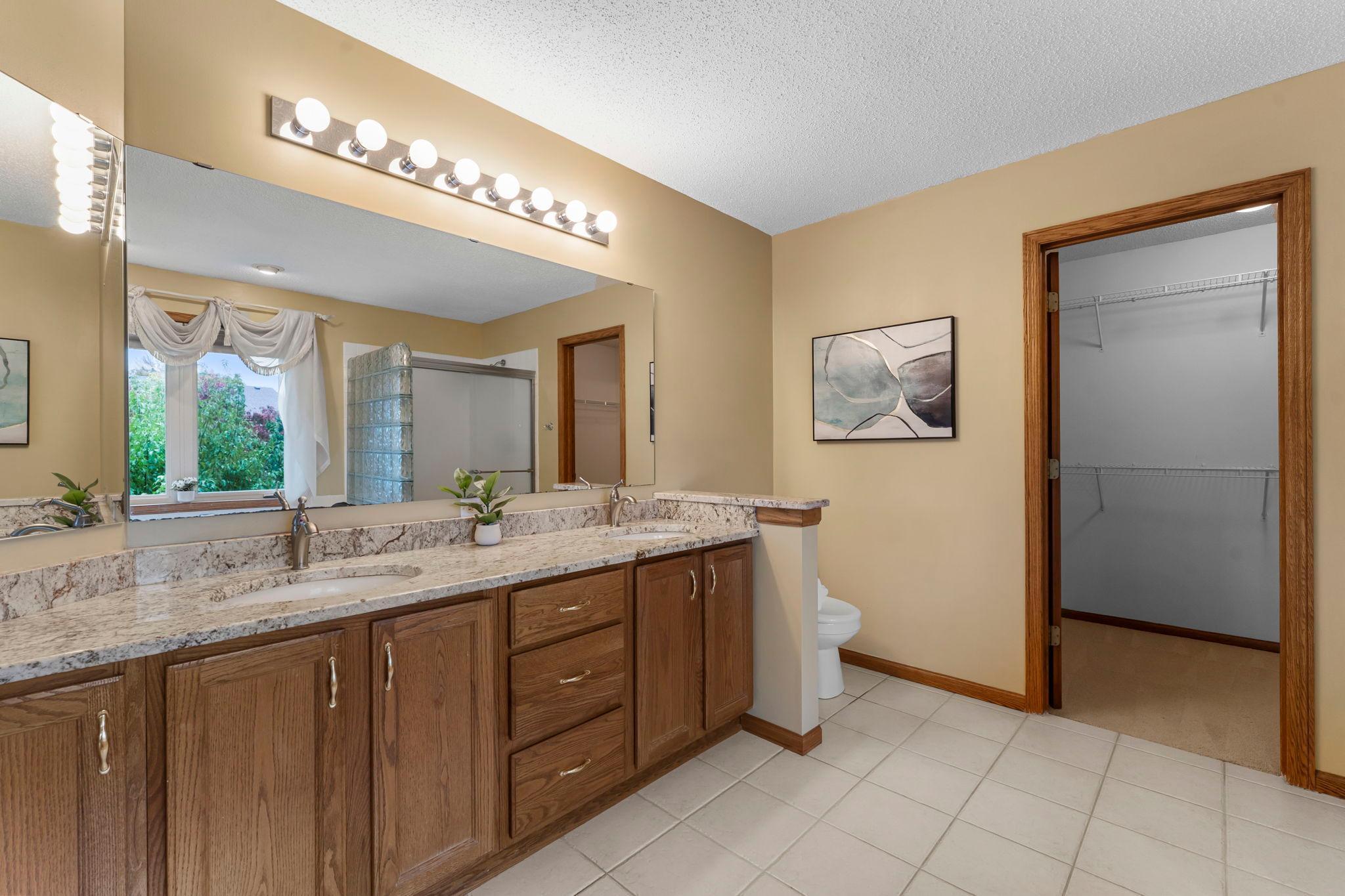 13947 Fleetwood Avenue Apple Valley MN 55124