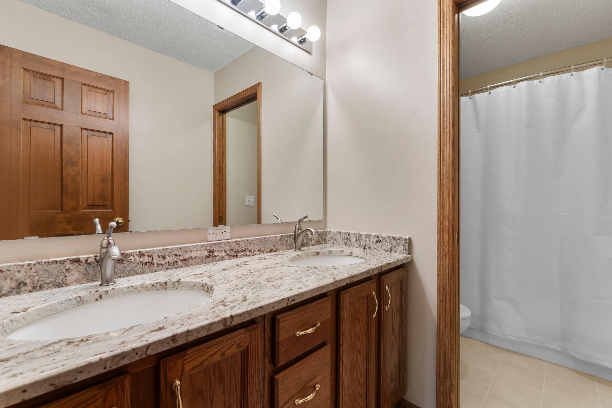 13947 Fleetwood Avenue Apple Valley MN 55124