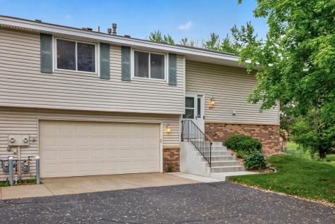 841 Evergreen Circle Burnsville MN 55337