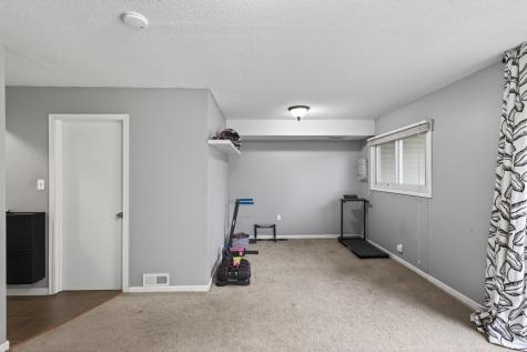 841 Evergreen Circle Burnsville MN 55337