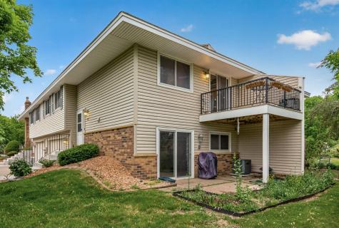 841 Evergreen Circle Burnsville MN 55337