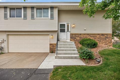 841 Evergreen Circle Burnsville MN 55337