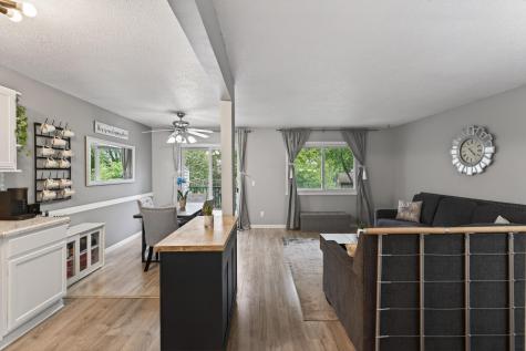 841 Evergreen Circle Burnsville MN 55337