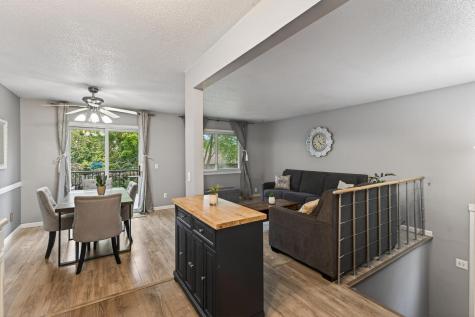 841 Evergreen Circle Burnsville MN 55337