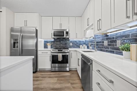 2257 Country Lane Minnetonka MN 55305