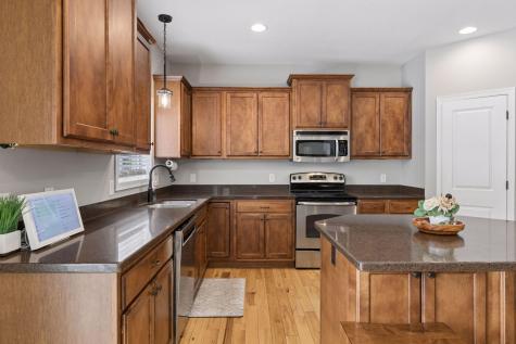 19550 Iberis Avenue Lakeville MN 55044