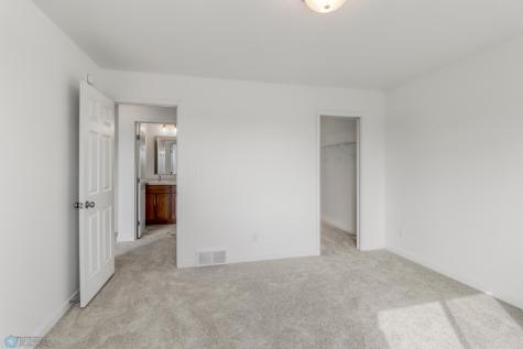 3819 19th Street S Moorhead MN 56560