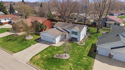 2400 Fairway Drive Moorhead MN 56560
