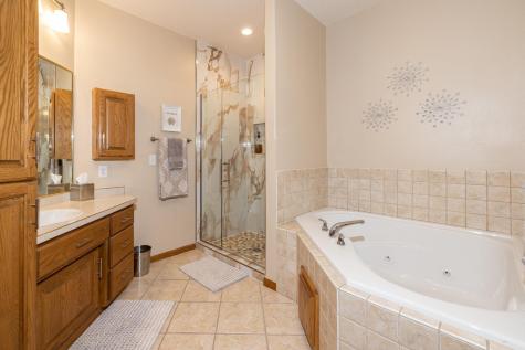 3260 40th Avenue S Fargo ND 58104
