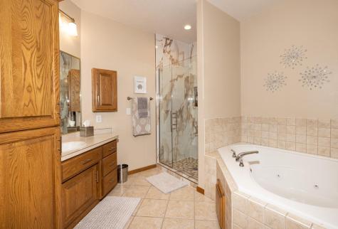 3260 40th Avenue S Fargo ND 58104